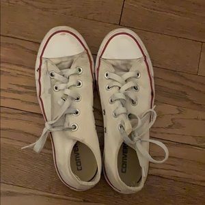 White Low Top Converse Size 6 Womens (size 4 kids)